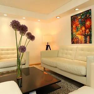 Cozy Souterrain-half-basement-apartment Included 2 Bicycles Apartment