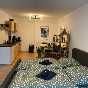 Zuhause Fuehlen In Kreuzberg Apartment